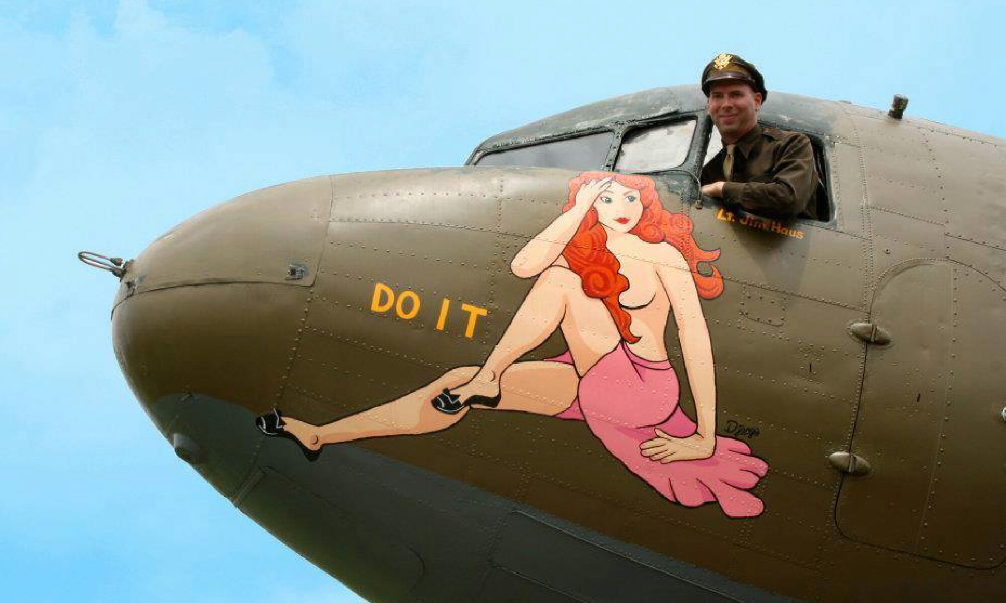 Nose Art_C-47 Grissom Do It.jpg